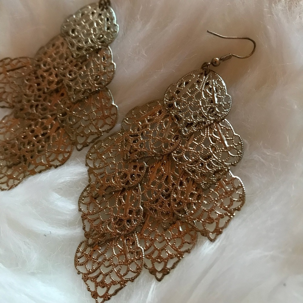Gold dangle earrings